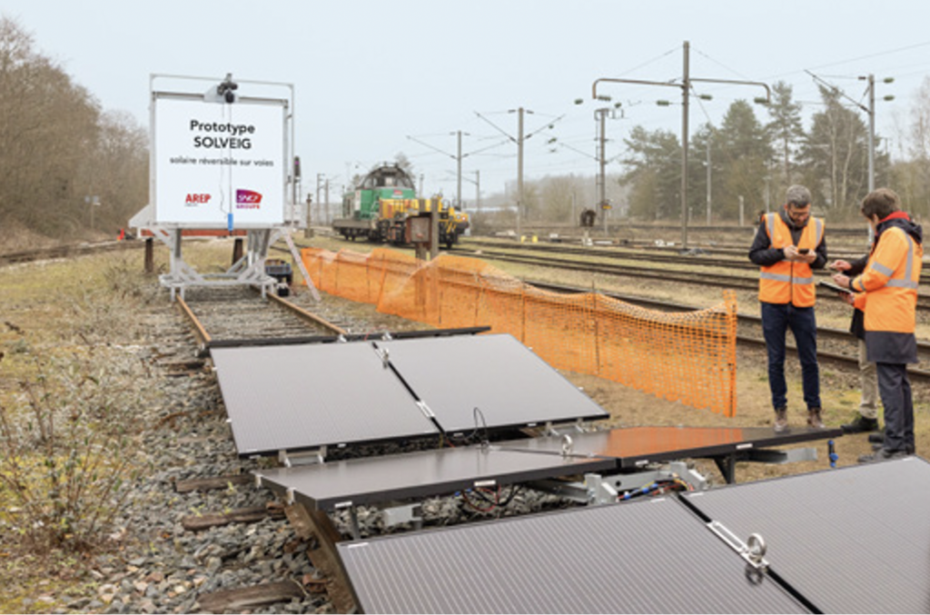Photovoltaic: después de Suiza también Francia testa los paneles solares en las vías de los trenes