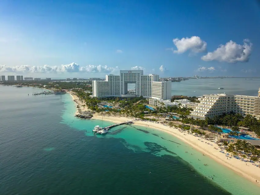 Vista panorámica de las playas de Cancún.