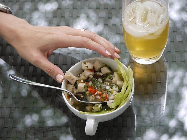 Presentación de ceviche Ramequin