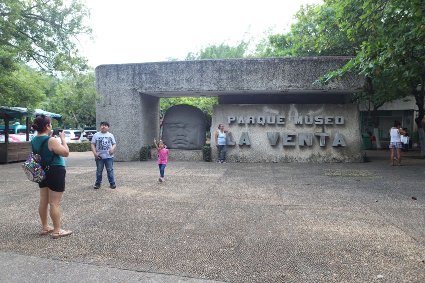 The Tomás Garrido Park is an extension of the La Venta Museum-Park, one of the few open-air museums in Latin America, and features over 30 Olmec heads.