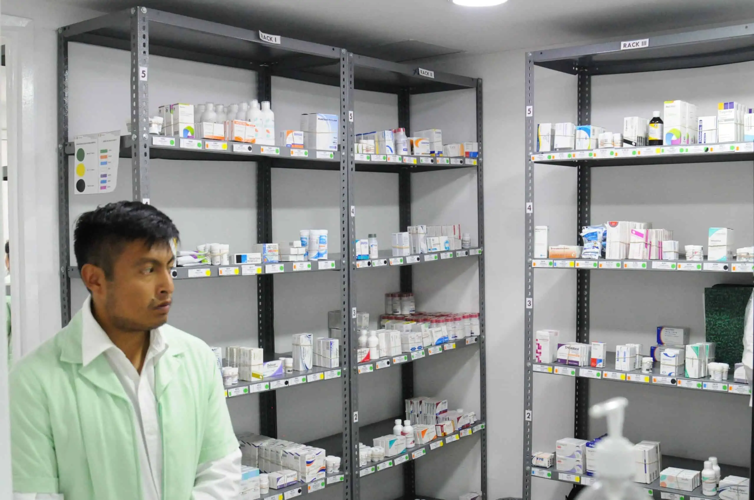 Estantes de farmacia