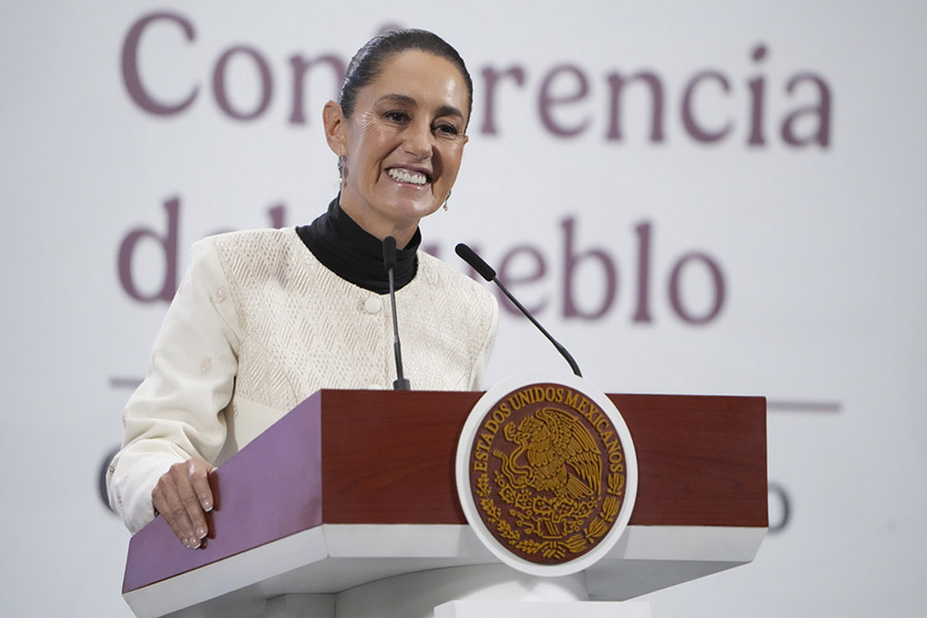 Sheinbaum at her morning press conference