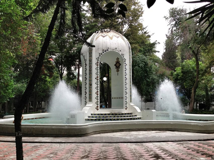 Plaza PopococatePetl en La Condesa