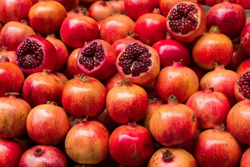 A pile of pomegranates