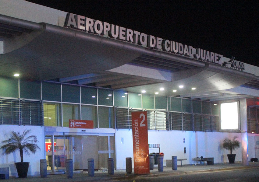 The Ciudad Juárez airport at night