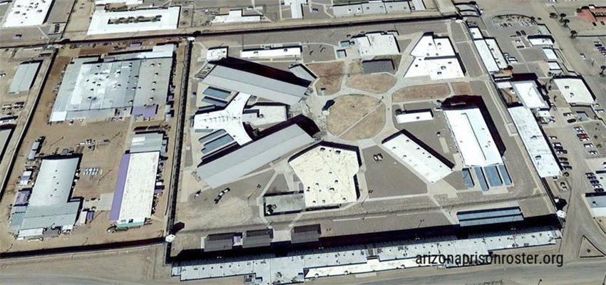 Una vista superior de un centro de detención en Florencia, Arizona