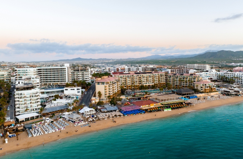 Resorts frente a la playa en Cabo San Lucas