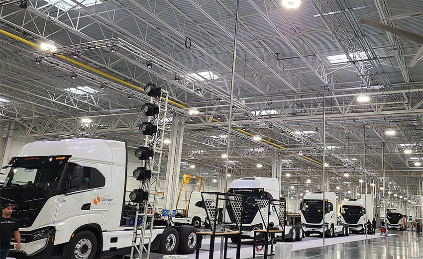 Una fábrica de camiones