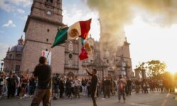 Asesinato de alcalde desencadena protestas en Michoacán y oferta de EE.UU. de ‘cooperación en seguridad’ contra el crimen organizado