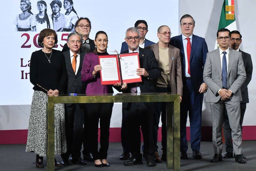 Sheinbaum with BSC leaders
