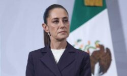 Ninguna mujer está exenta de manoseos… ni siquiera el presidente
