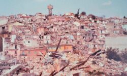 Terremoto de Irpinia, 45 años después: el histórico discurso de Pertini que movilizó a toda Italia (y la ayuda que no llegó)