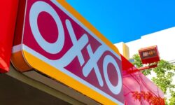 Mil 500 Oxxos en Jalisco servirán como espacios seguros para mujeres amenazadas