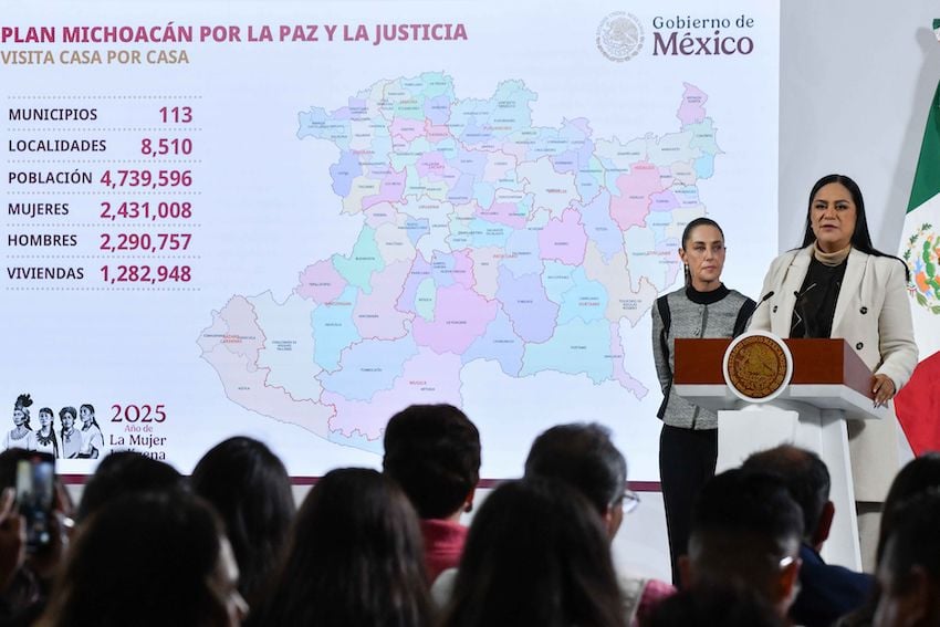 La ministra de Bienestar, Ariadna Montiel, compartió este viernes que se está realizando un censo a nivel estatal de casi 1.3 millones de viviendas como parte del Plan Michoacán.