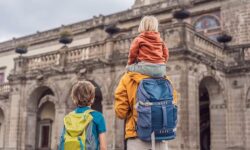 Presentamos la segunda temporada del podcast ‘Confidently Wrong’: Criando niños expatriados en México