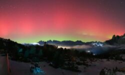 La aurora boreal encanta a Italia: las fotos más bellas de este raro evento