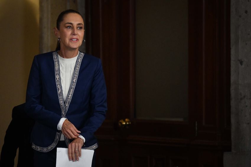CIUDAD DE MÉXICO, 04FEBRERO2026.- Claudia Sheinbaum walks into her daily press conference