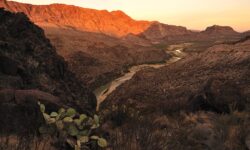 México se compromete a realizar entregas anuales de agua a EE.UU. tras amenazas arancelarias