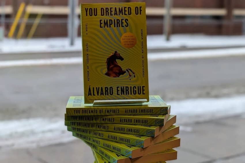 Soñaste con imperios de Álvaro Enrigue: una reinvención psicodélica del histórico primer encuentro entre Moctezuma y Cortés