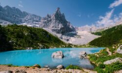 Porque incluso un solo baño en lagos de montaña pone en riesgo todo el ecosistema