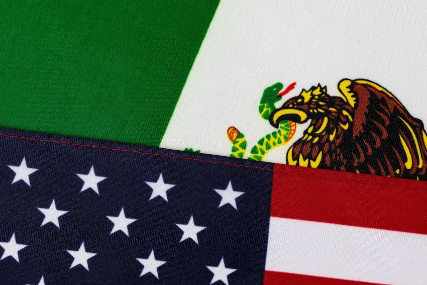 Banderas de los Estados Unidos de América y México