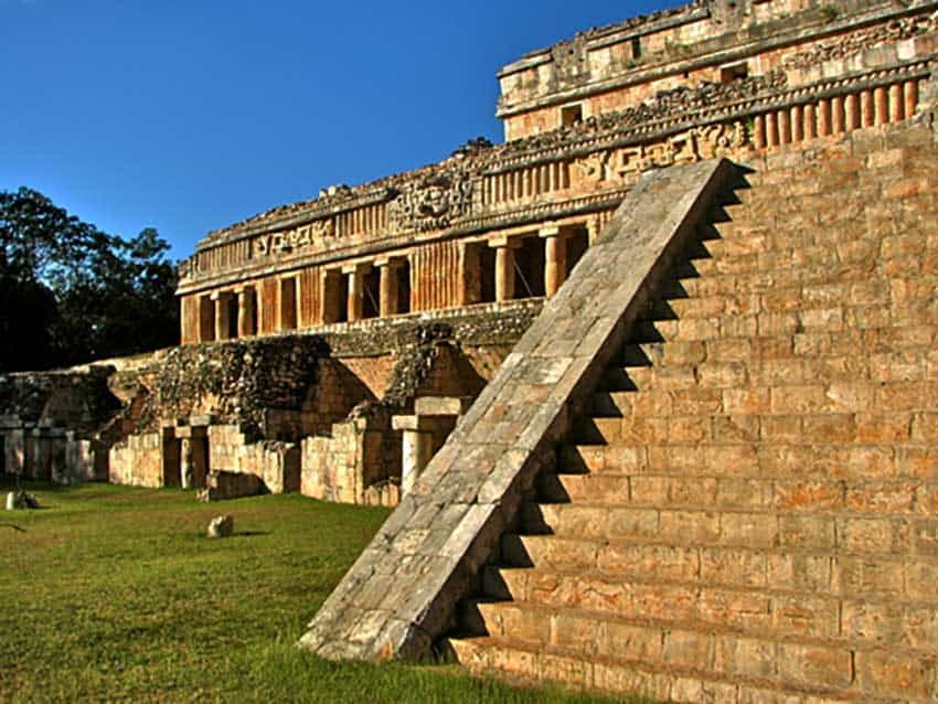 Gran Palacio de Sayil