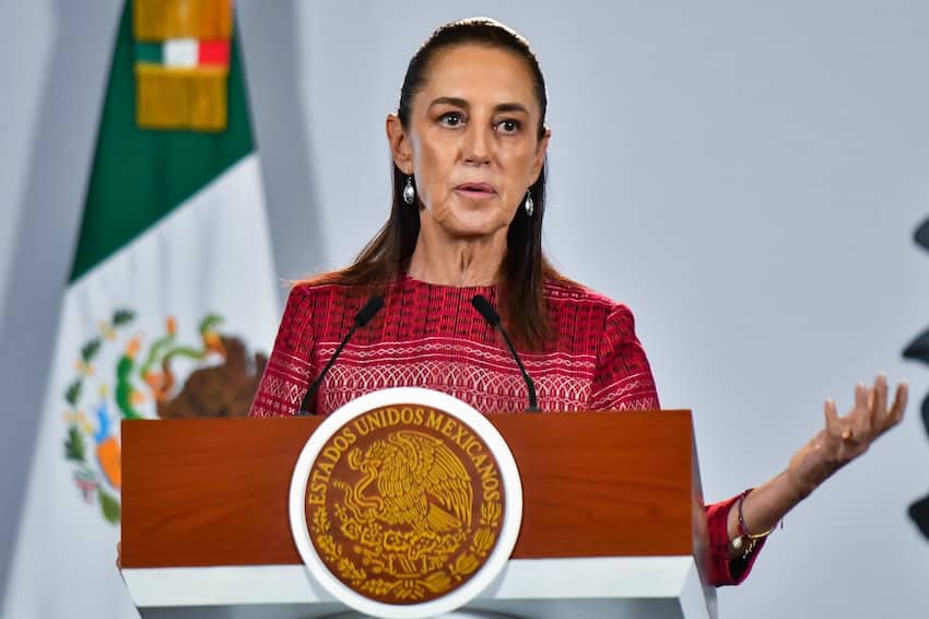 Sheinbaum en el podio 13 de octubre de 2026