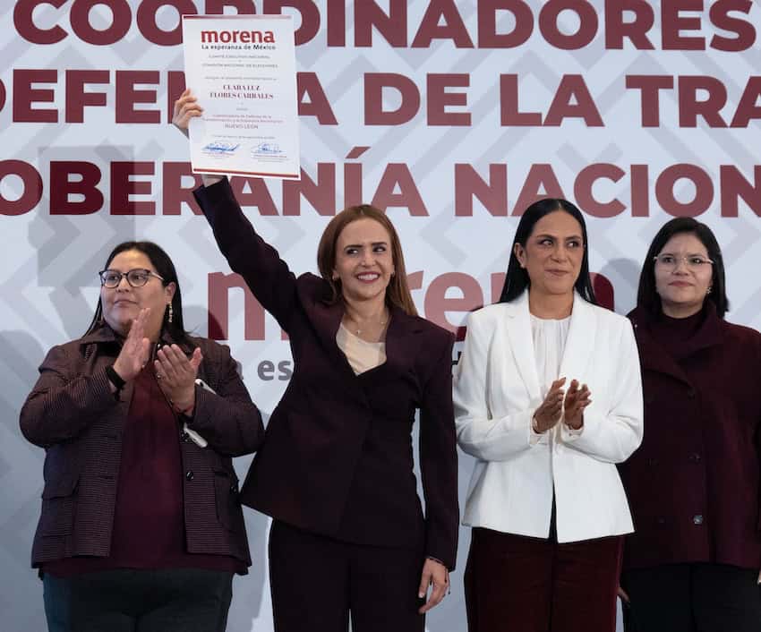 Clara Luz Flores Carrales venció a Tatiana Clouthier por el puesto de coordinadora en Nuevo León.