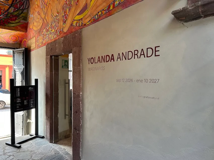 La fachada de una galería de arte en el Instituto Allende.